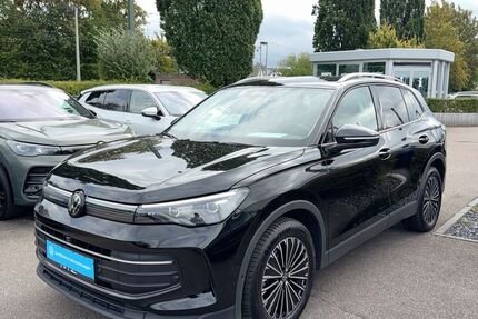 VW Tiguan 30.890 km 33.890 &euro; Duisburg 47178