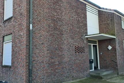 Doppelhaushälfte mit großem Garten und überlanger Garage zimmer