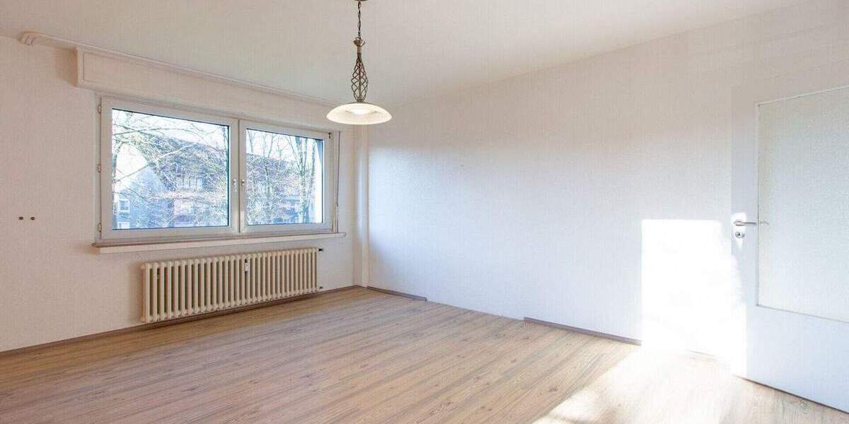 Blömker! Modernisierte 2,5-Zimmer Wohnung mit Balkon im 1. OG in GE-ScholvenGLA-Zweckel! 2 zimmer