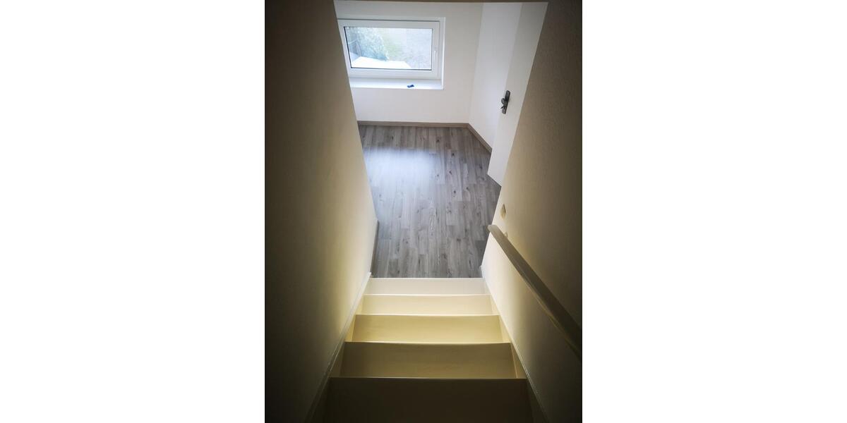 Maisonette Wohnung 124 m2 in Duisburg 47226 zu vermieten. 4 zimmer