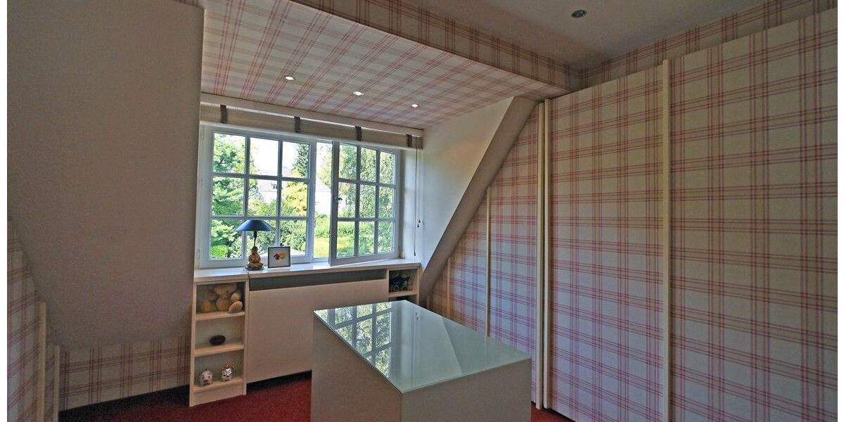 Einfamilienhaus Essen Werden - 6 Zimmer, 242 m&sup2;, 1.350.000&euro; | Angebot:23940492
