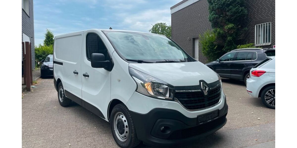 Renault Trafic 72.912 km 14.990 &euro; Gelsenkirchen 45886