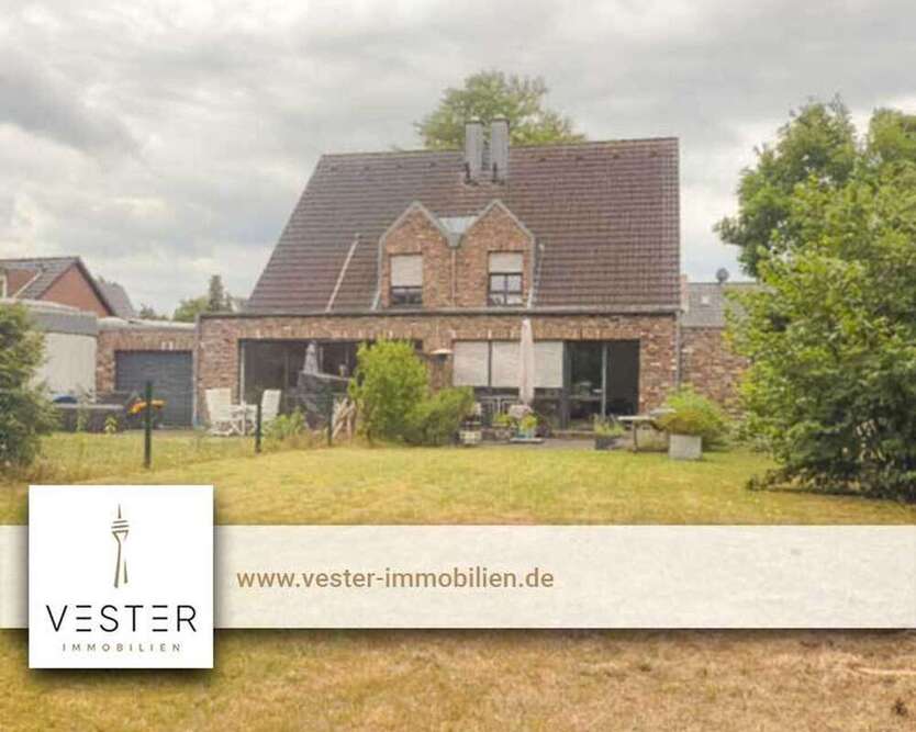 Haus zum Kaufen in Düsseldorf 1.550.000 € 255 m²