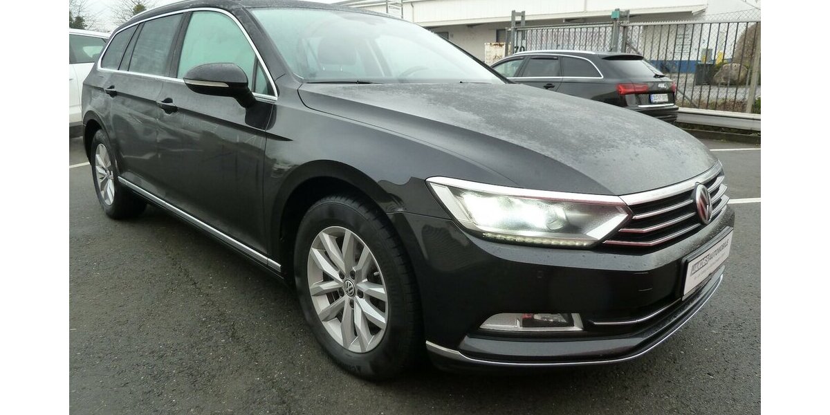 VW Passat 2.0 TDI Highline DSG Alcatara Navi STandh. 110.000 km 16.900 &euro; Ratingen 40885