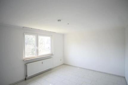 !!! TOLLE Dachgeschosswohnung + hochwertige Fliesen + Laminat + SOFORT einziehen !!! 3 zimmer