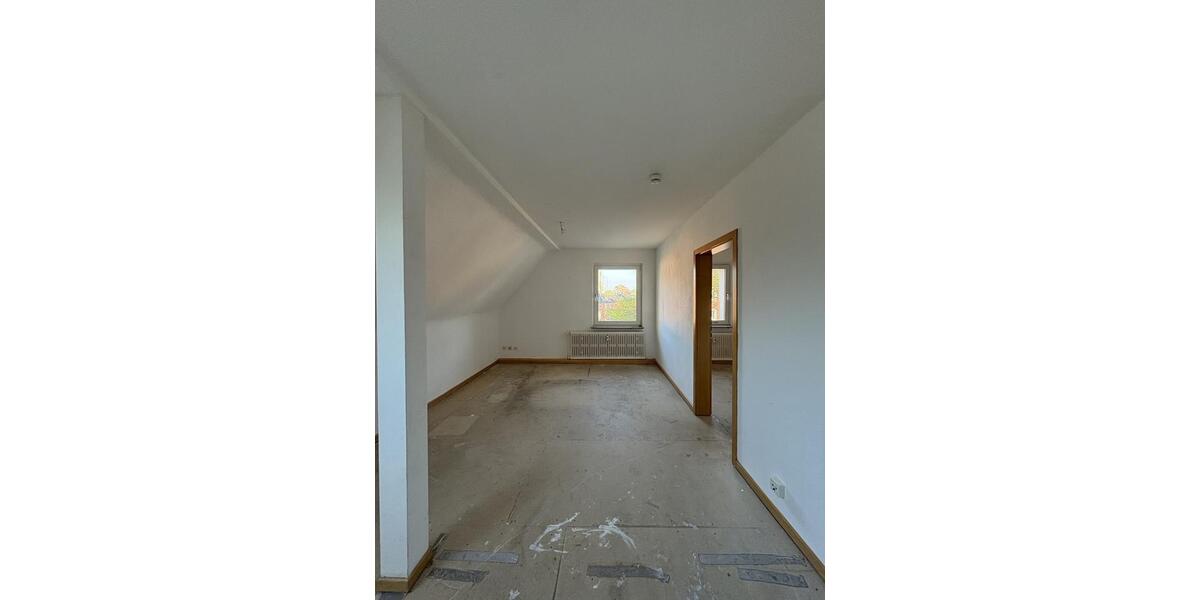Dachgeschoßwohnung Bottrop Batenbrock - 1.5 Zimmer, 33 m&sup2;, 281&euro; | Angebot:26527108