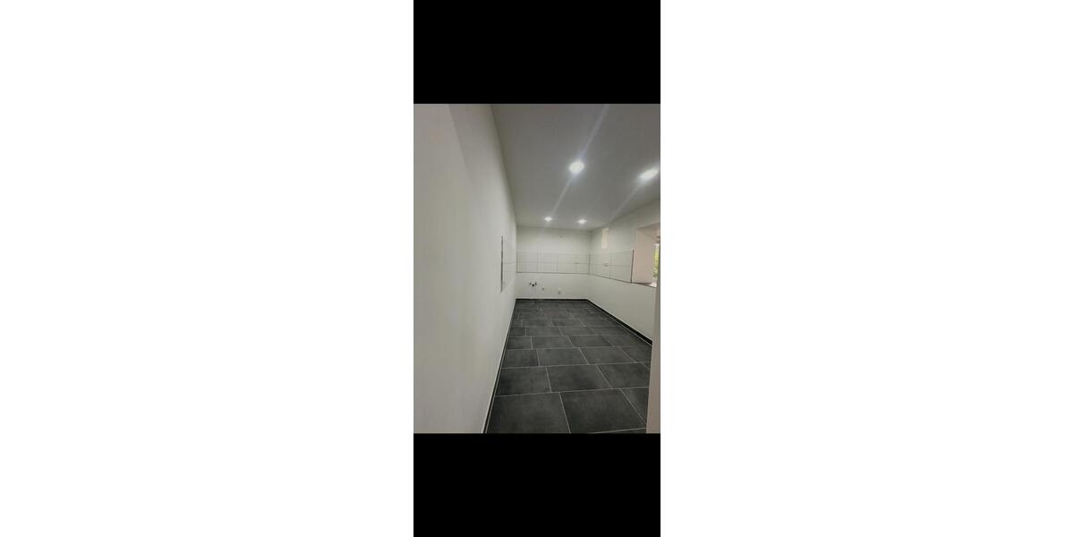 Einfamilienhaus Duisburg Rheinhausen - 5 Zimmer, 180 m&sup2;, 1.500&euro; | Angebot:25988678