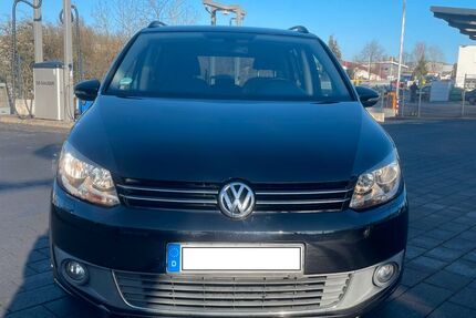 VW Touran 145.600 km 8.200 &euro; Bochum 44809