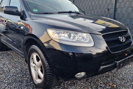 Hyundai SANTA FE 266.000 km 2.490 &euro; Oberhausen 46145