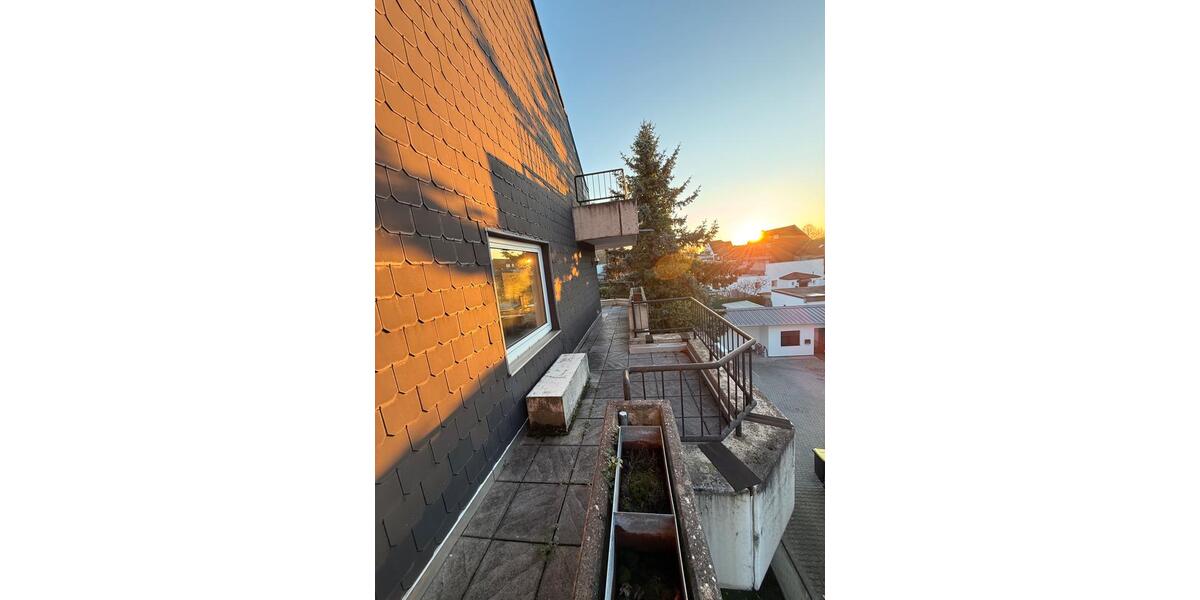 Eigentumswohnung mit zweiseitigen Balkon 2.5 zimmer