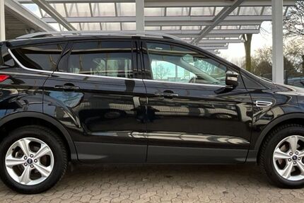 Ford Kuga 153.000 km 7.950 &euro; Dinslaken 46539