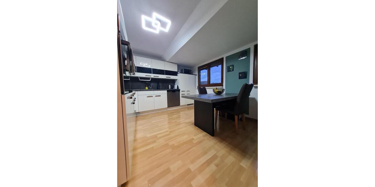 ruhige Dachgeschosswohnung OB Dümpten 1 zimmer