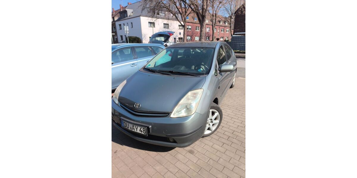 Toyota Prius 210.000 km 4.500 &euro; Duisburg 47137