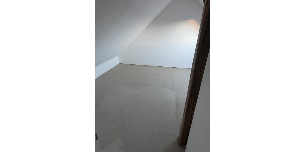 Dachgeschoßwohnung Gelsenkirchen Gelsenkirchen-Nord - 4 Zimmer, 103 m&sup2;, 1.200&euro; | Angebot:25638798