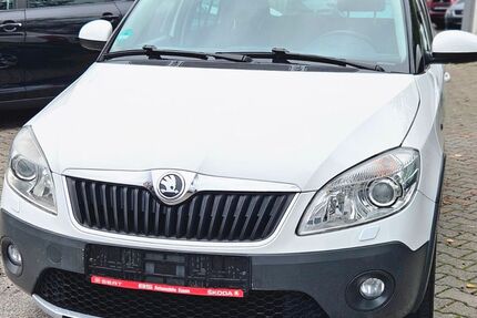 Skoda Fabia 107.000 km 8.100 &euro; Essen 45356