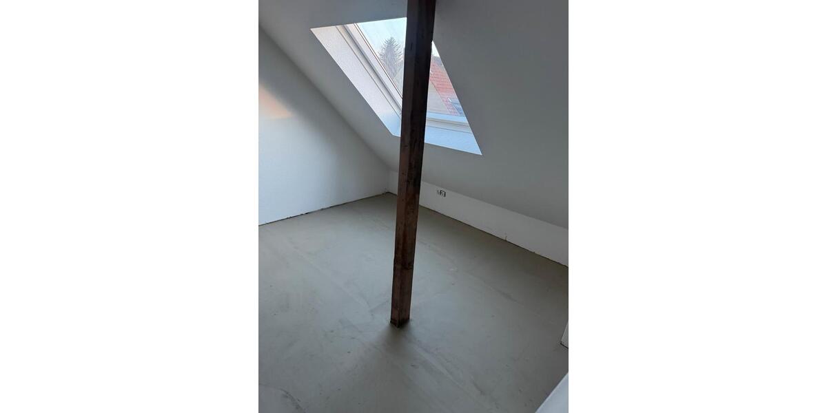 Dachgeschoßwohnung Gelsenkirchen Gelsenkirchen-Nord - 4 Zimmer, 103 m&sup2;, 1.200&euro; | Angebot:25638798