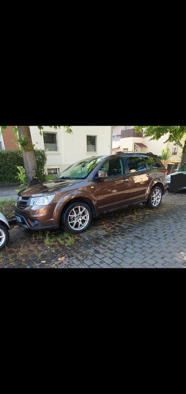 Fiat Freemont 85.000 km 11.500 € Duisburg 47167