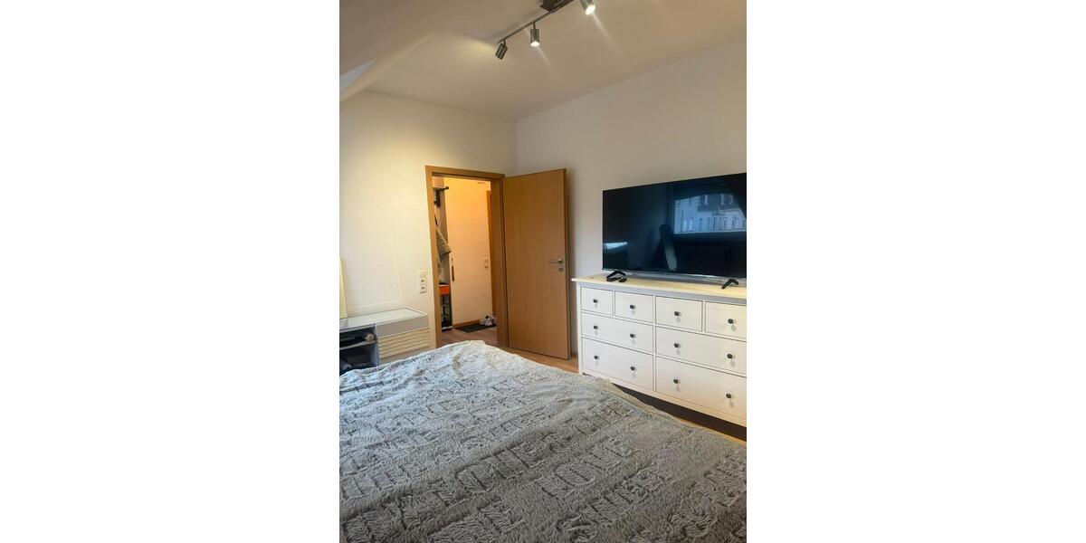 Dachgeschoßwohnung Duisburg Essenberg - 2 Zimmer, 55 m&sup2;, 500&euro; | Angebot:25479675