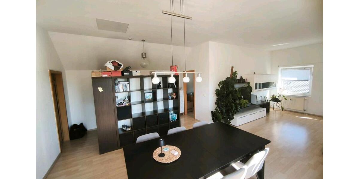 Dachgeschoßwohnung Dinslaken Lohberg - 3.5 Zimmer, 84 m&sup2;, 714&euro; | Angebot:26415664