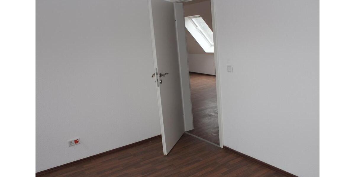 Frisch Renovierte 2 Zimmer Wohnung ab Sofort 2 zimmer