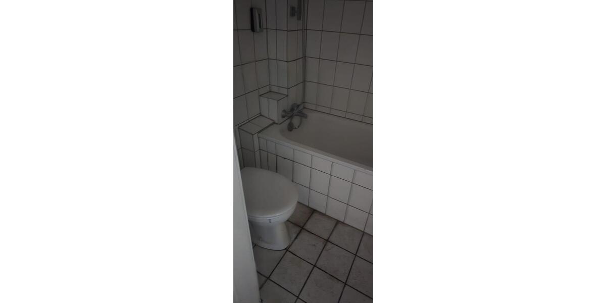 Etagenwohnung Düsseldorf Pempelfort - 1 Zimmer, 32 m&sup2;, 520&euro; | Angebot:26636036