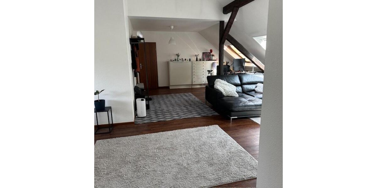 Wunderschöne Dachgeschosswohnung mit offener Raumaufteilung 3 zimmer