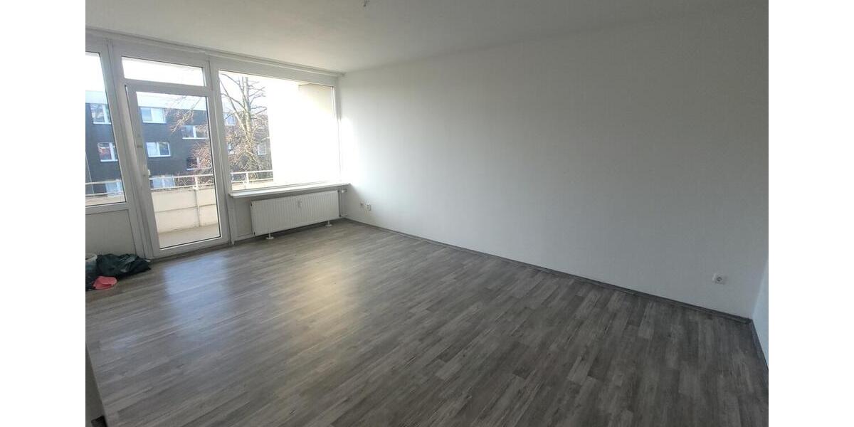 Renovierte 3-Zi-Wohnung im 2.OG in gefragter und Wohnanlage Ruhrhöhe - ideal für Paare und kl. Fam. 3 zimmer