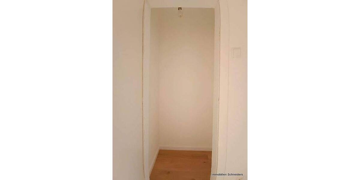 Etagenwohnung Duisburg Untermeiderich - 2 Zimmer, 61 m&sup2;, 500&euro; | Angebot:26916851