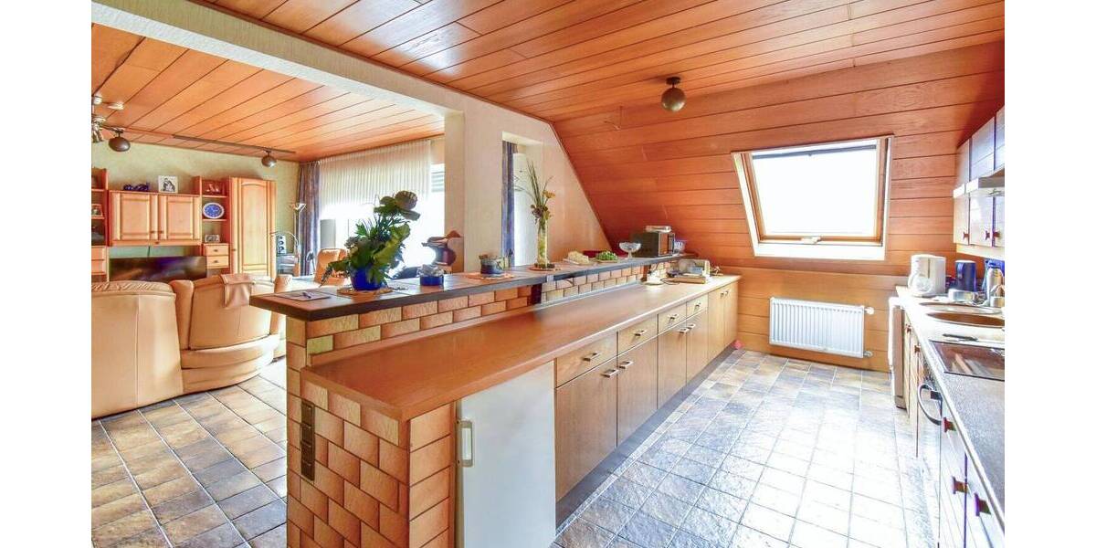 Massives, flexibel nutzbares 2-FH mit 176m² WFL & großer ausgebauter Nutzfläche + EEK D in Buchholz 6 zimmer