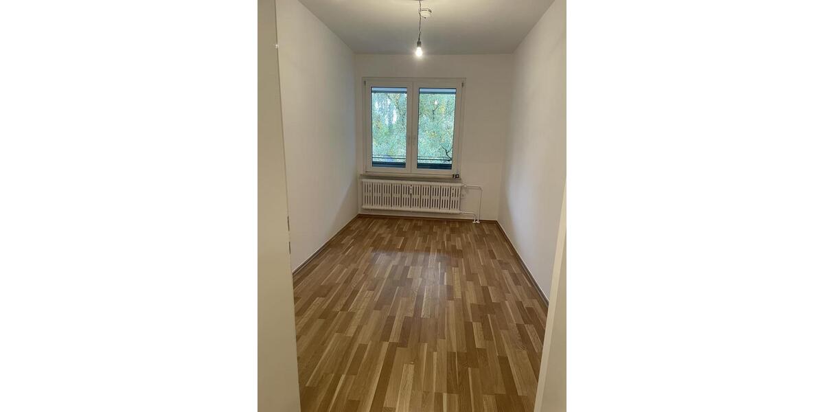 ***GERÄUMIGE 3-ZIMMER WOHNUNG MIT BALKON*** 3 zimmer