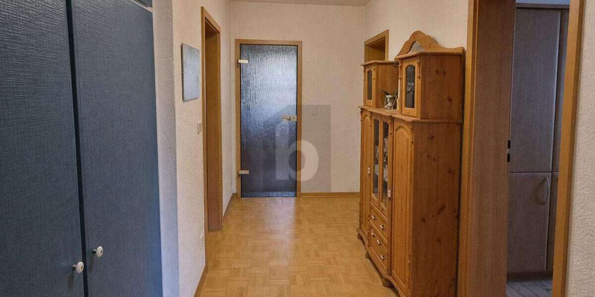 Etagenwohnung Essen Stadtbezirk IV - 3 Zimmer, 81 m&sup2;, 810&euro; | Angebot:25824007