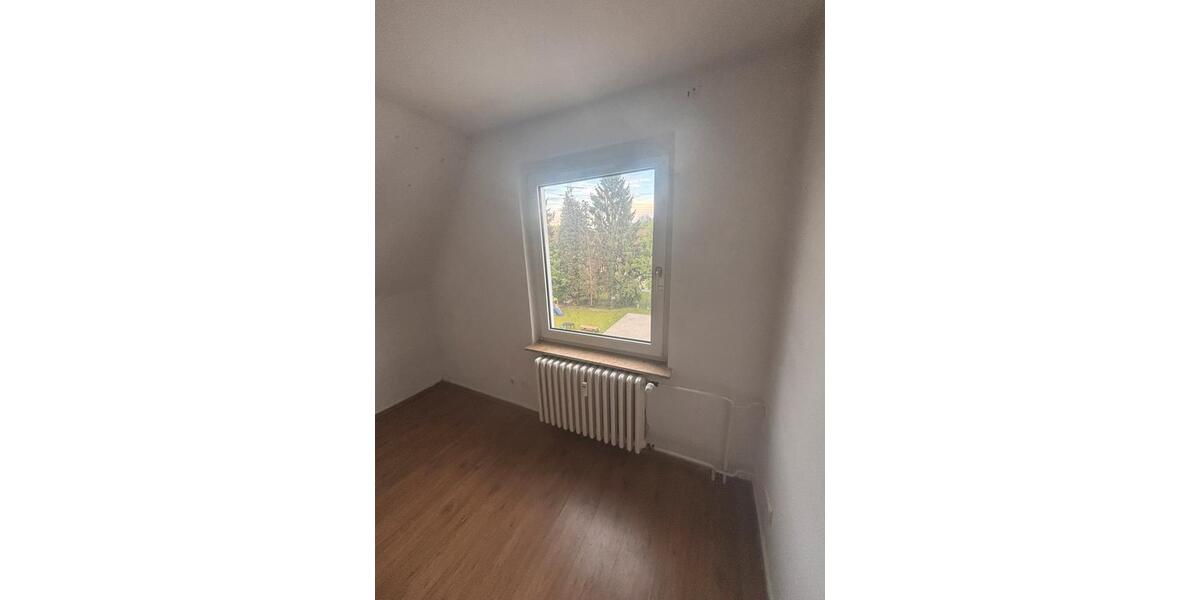 Dachgeschoßwohnung Gladbeck Brauck - 2 Zimmer, 36 m&sup2;, 500&euro; | Angebot:26478512