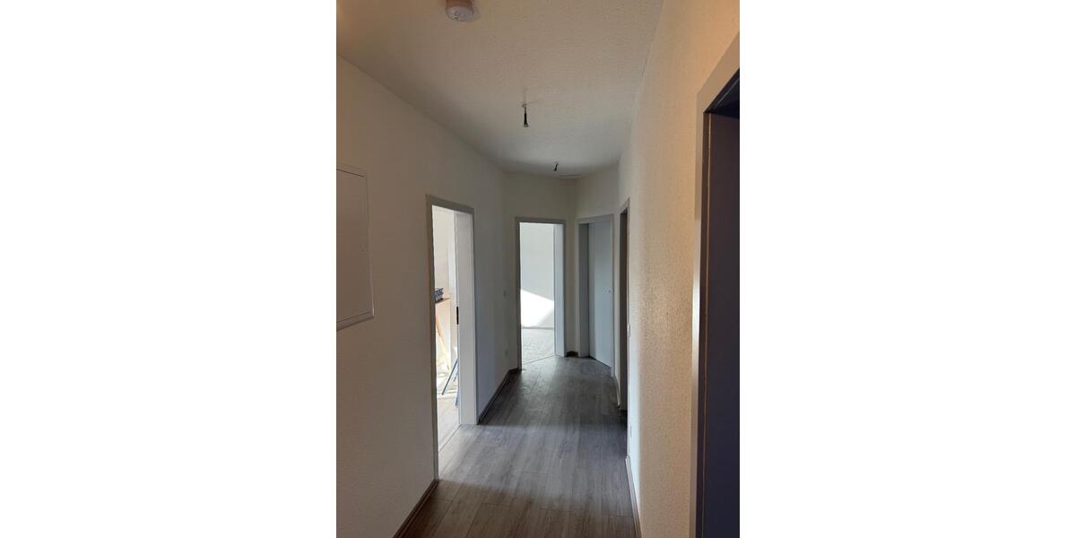 Dachgeschoßwohnung Gelsenkirchen Gelsenkirchen-Mitte - 3 Zimmer, 69 m&sup2;, 490&euro; | Angebot:25613714