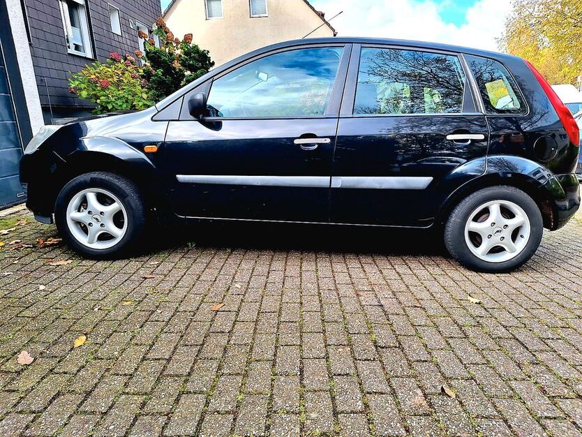Ford Fiesta 115.200 km 3.200 € Velbert 42549