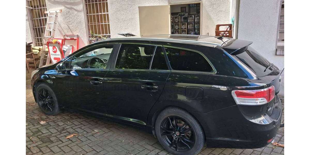 Toyota Avensis 259.000 km 5.200 &euro; Essen, Stadt 45276