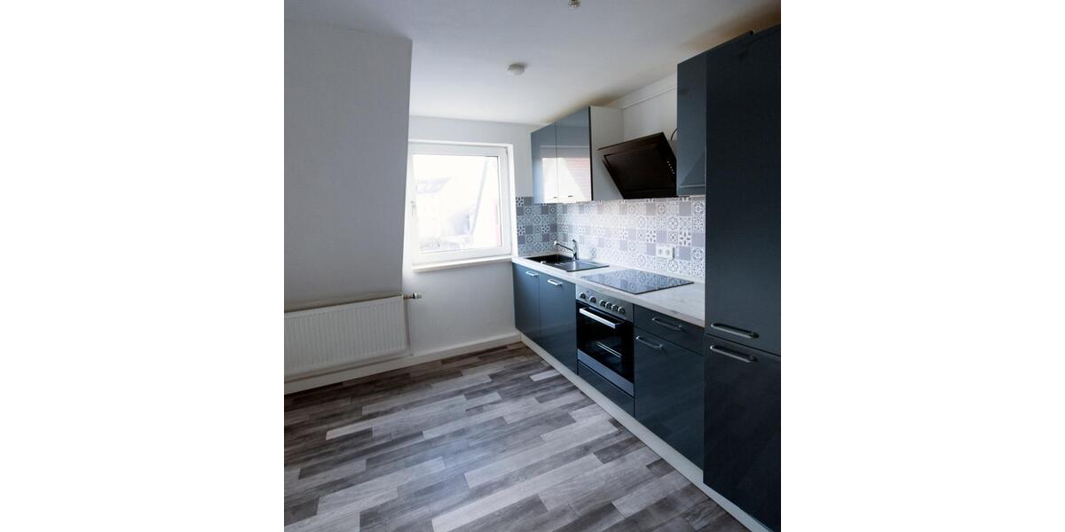 Hochwertig kernsanierte Dachgeschoss 2,5 Zimmer-Wohnung 61qm² 2 zimmer