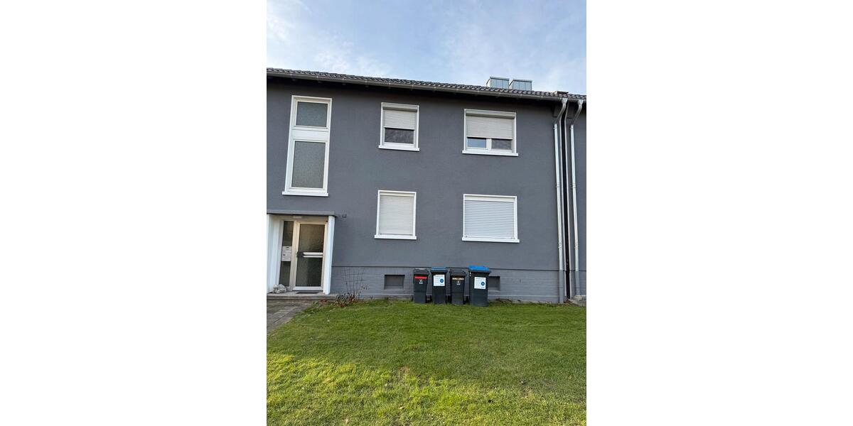 Schöne 3,5 Zimmer-Wohnung mit Balkon und Stellplatz 3 zimmer