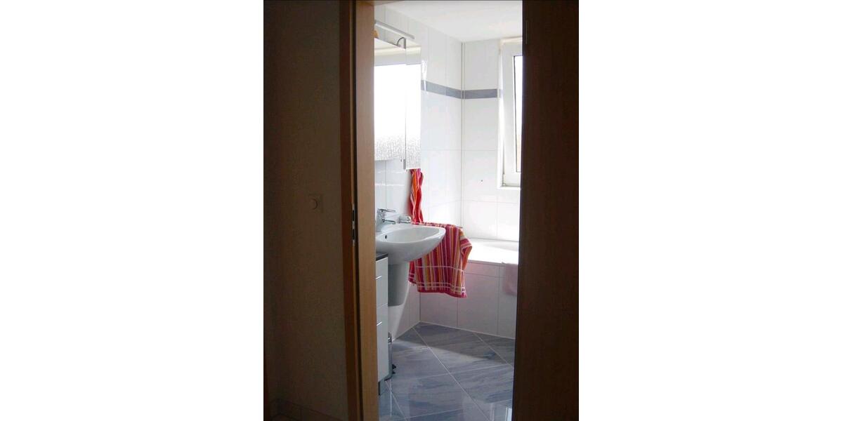 Dachgeschoßwohnung Oberhausen Alstaden - 3.5 Zimmer, 65 m&sup2;, 135.000&euro; | Angebot:27450771