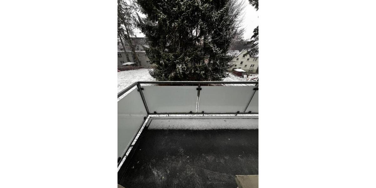 Tolle helle 2 Zimmer Wohnung mit BALKON 2 zimmer