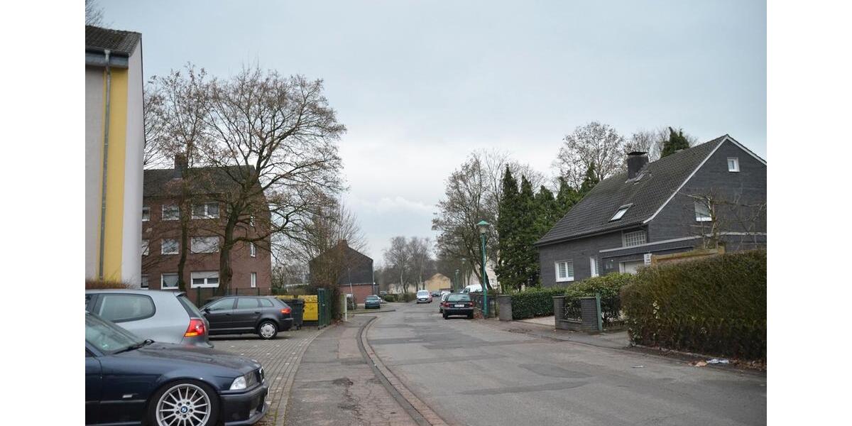 Dachgeschoßwohnung Duisburg Walsum - 3 Zimmer, 72 m&sup2;, 585&euro; | Angebot:25765138