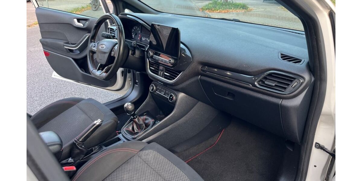 Ford Fiesta 95.000 km 11.890 &euro; Bottrop 46236