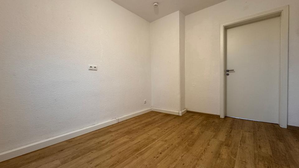 Dachgeschoßwohnung Essen Stadtbezirk VI - 2 Zimmer, 40 m&sup2;, 435&euro; | Angebot:24967368