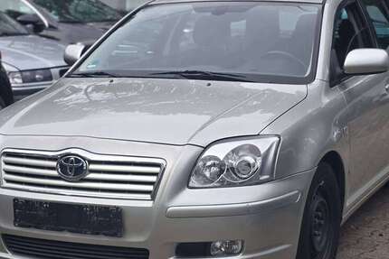 Toyota Avensis 198.209 km 1.890 &euro; Essen 45329