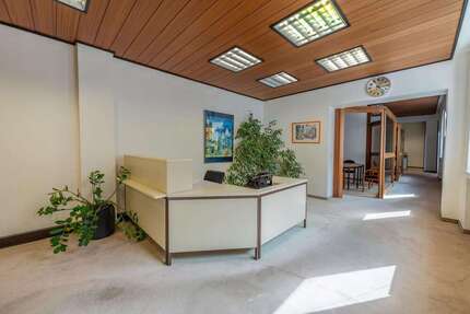 Büro in Düsseldorf 348.000 € 132 m²