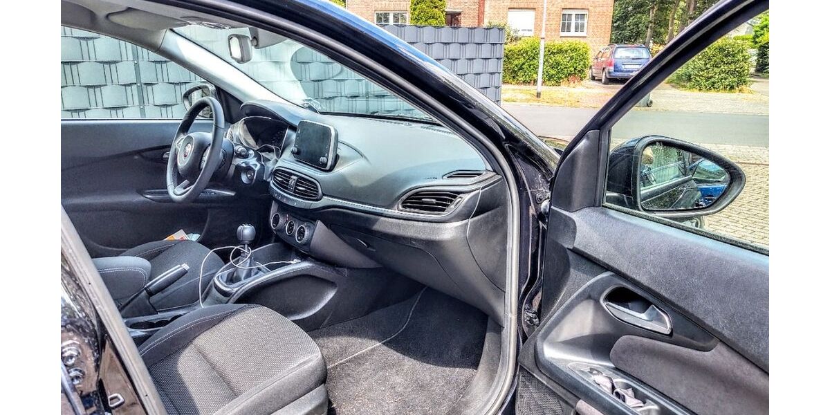 Fiat Tipo 95.000 km 10.900 &euro; Moers 47445