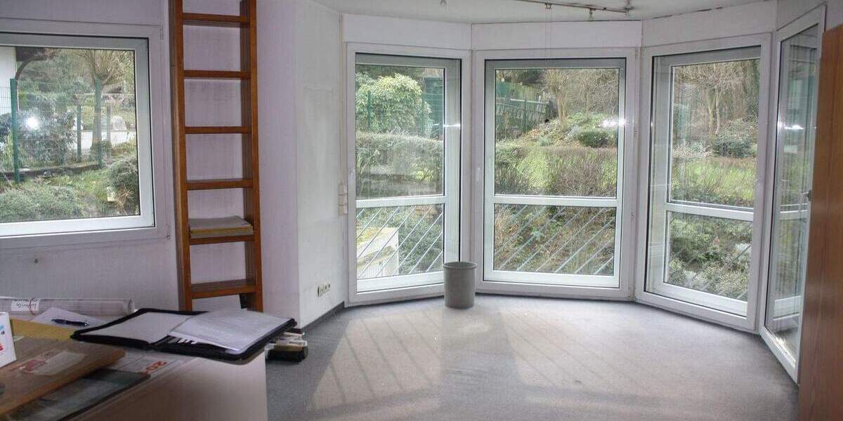 Gewerberäume in Herne-Sodingen mit Stellplätzen und Garage, eigenem Eingang 3 zimmer