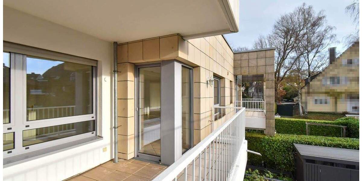 Stilvoll in Spitzenlage! Barrierefreie 4½ R.-Wohnung mit Aufzug, Balkon & 2 Garagen in Bredeney 4 zimmer