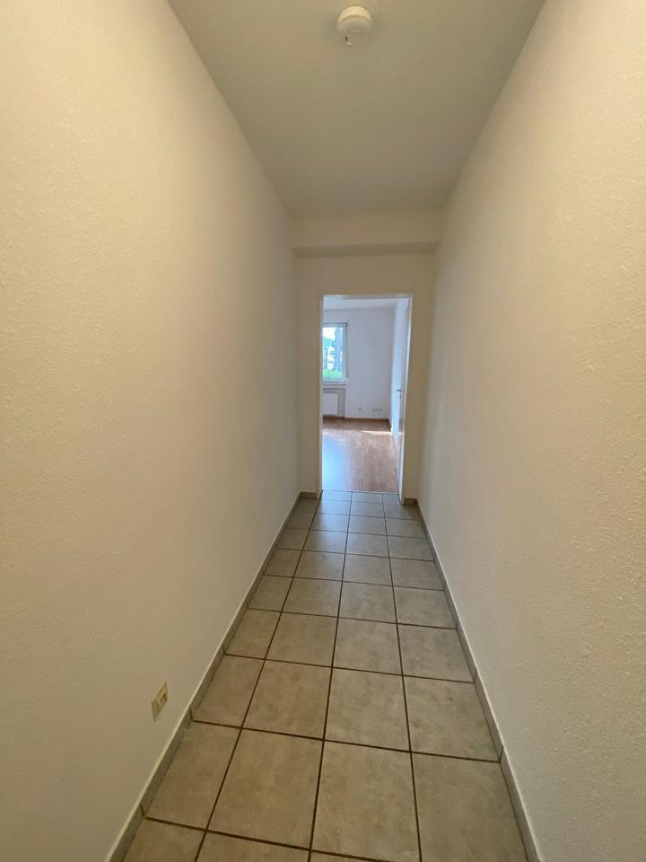 schöne Wohnung in Solingen Ohligs mit Küche und Stellplatz zimmer