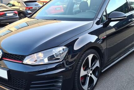 VW Golf 46.000 km 17.490 € Düsseldorf 40589
