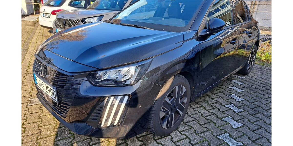 Peugeot 208 7.717 km 19.990 &euro; Essen 45307